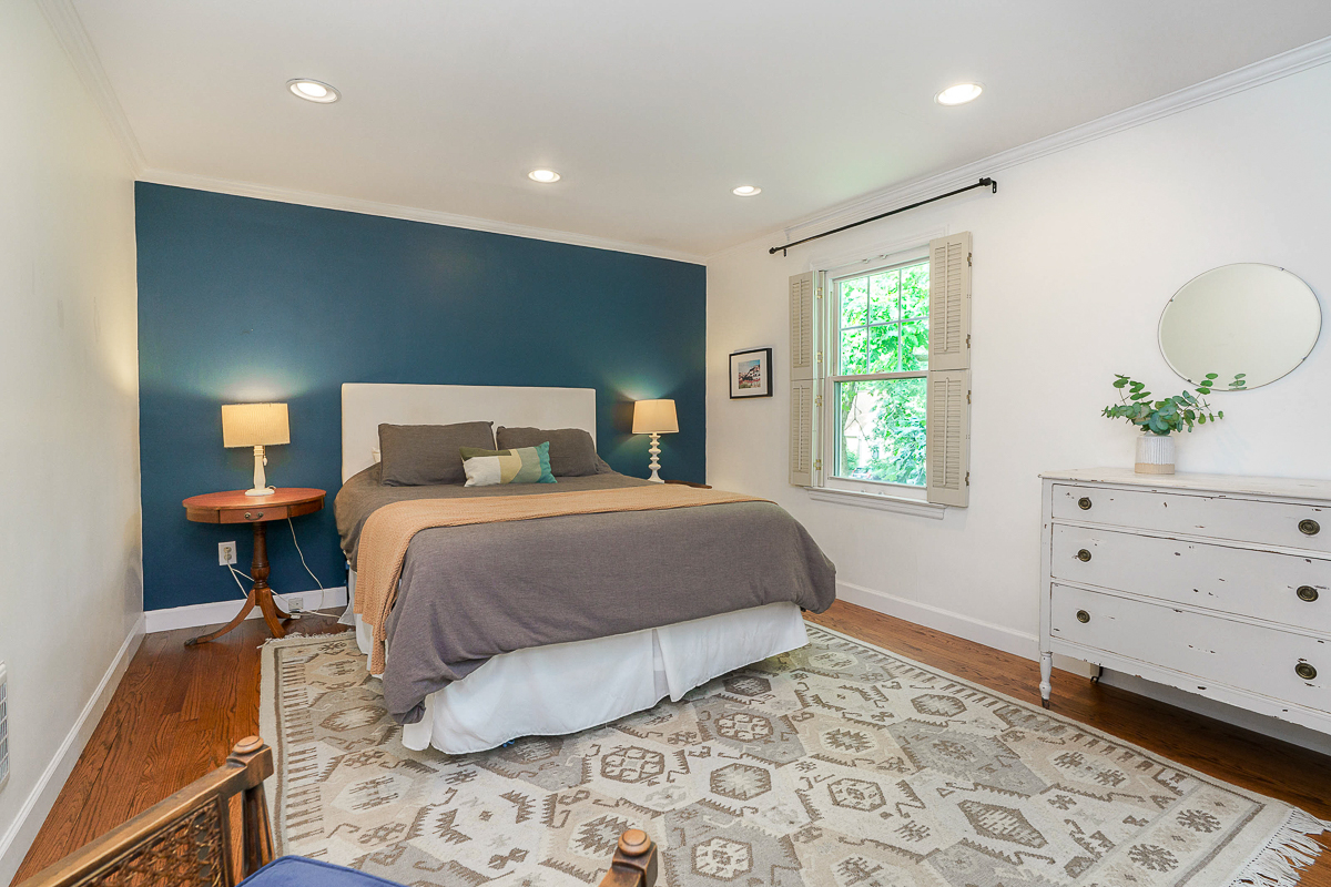 2986 Bremen St-24