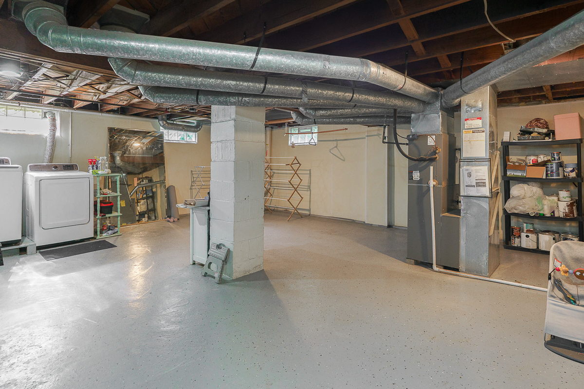 2986 Bremen St-32