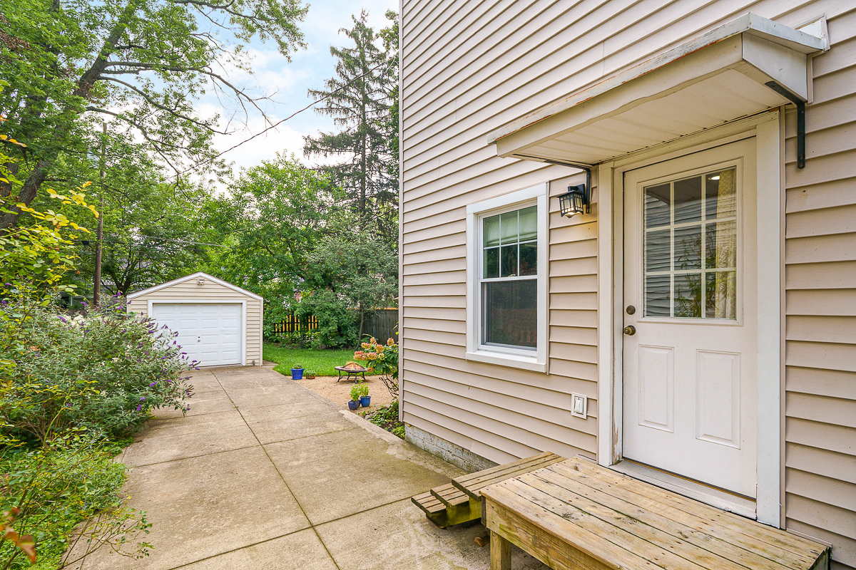2986 Bremen St-5