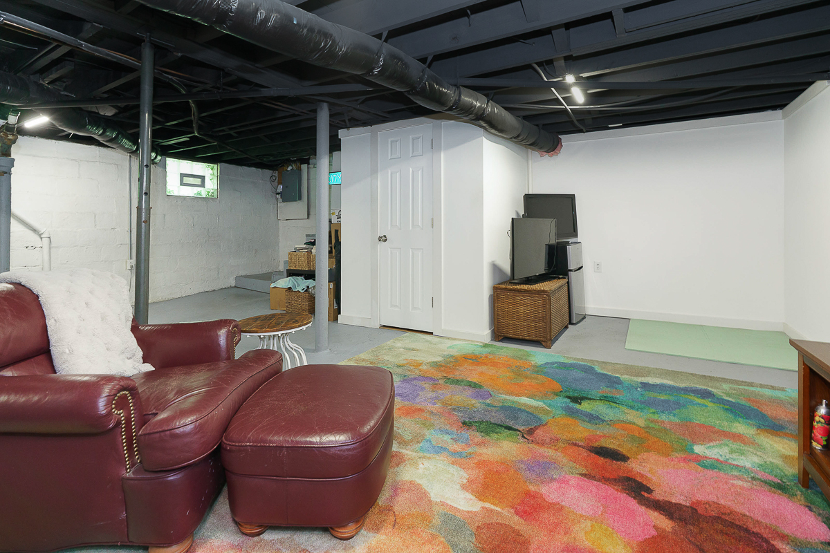 298 e Welch Ave-14