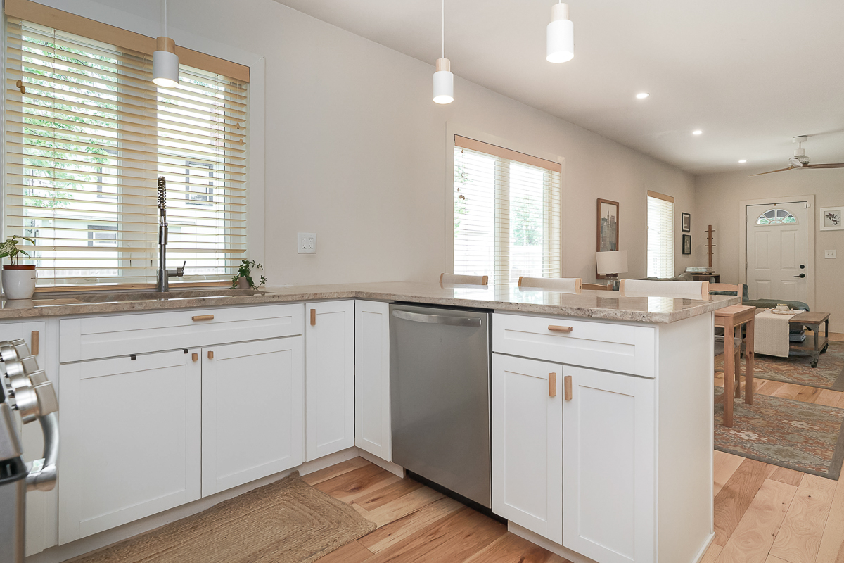 298 e Welch Ave-25