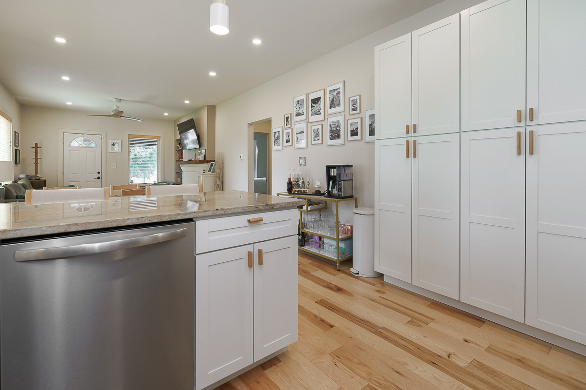 298 e Welch Ave-26