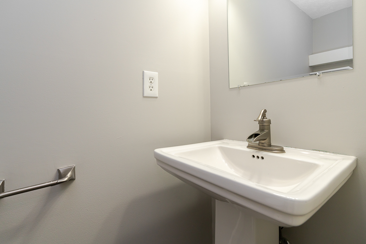 299 Sherwood Meadows-22