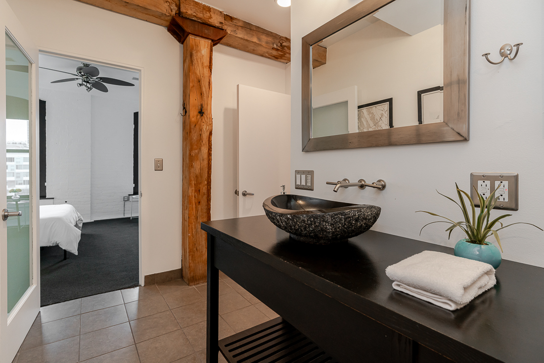 225 N 4th st #303-33