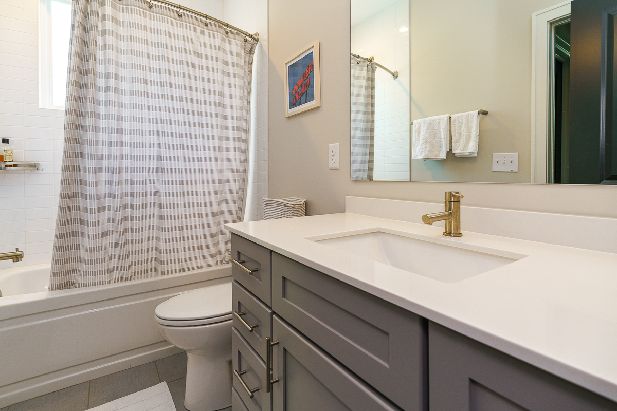 309 Auden Ave-13