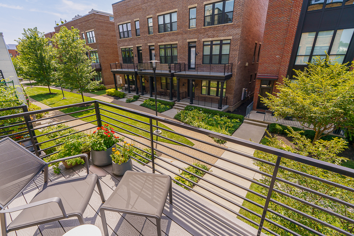 309 Auden Ave-18