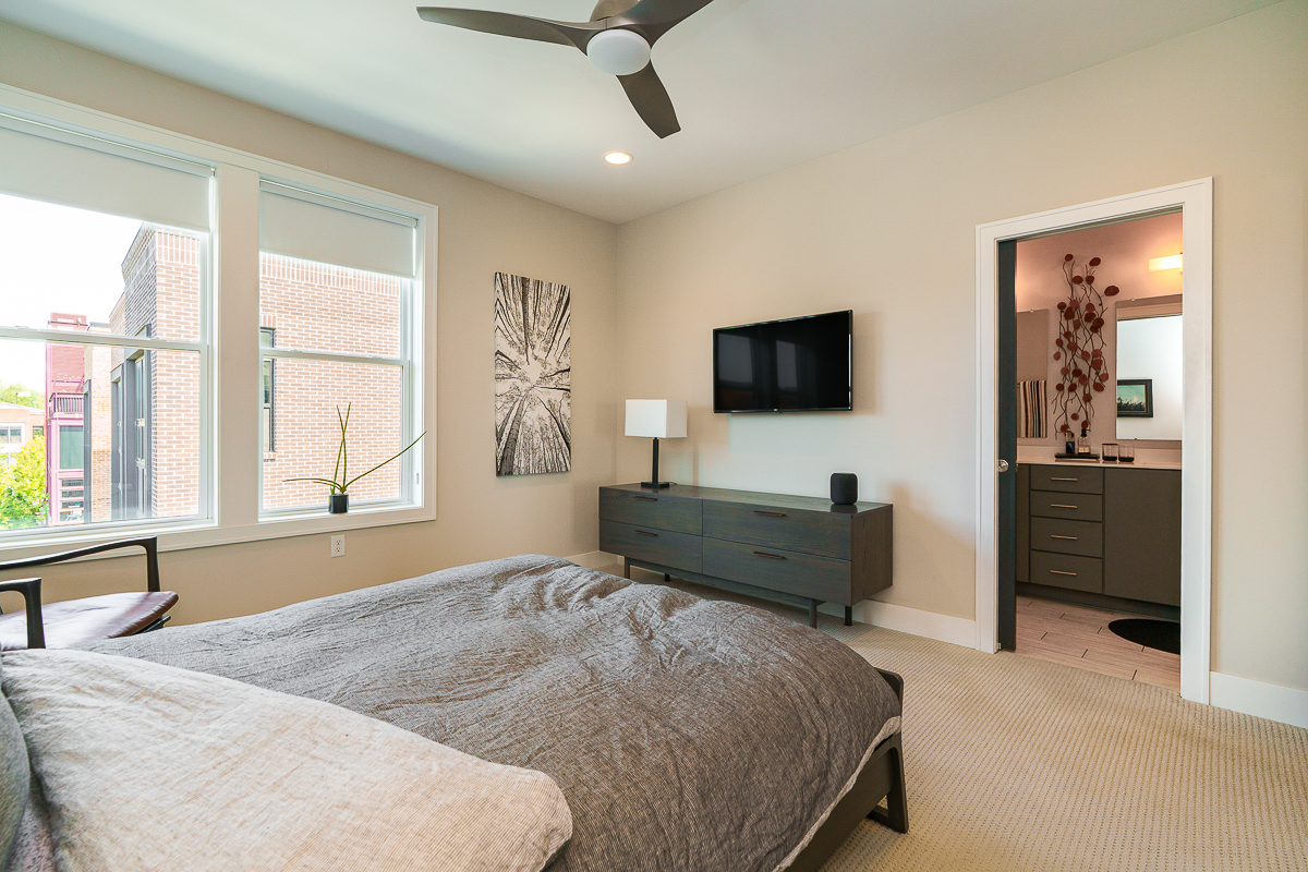 309 Auden Ave-32