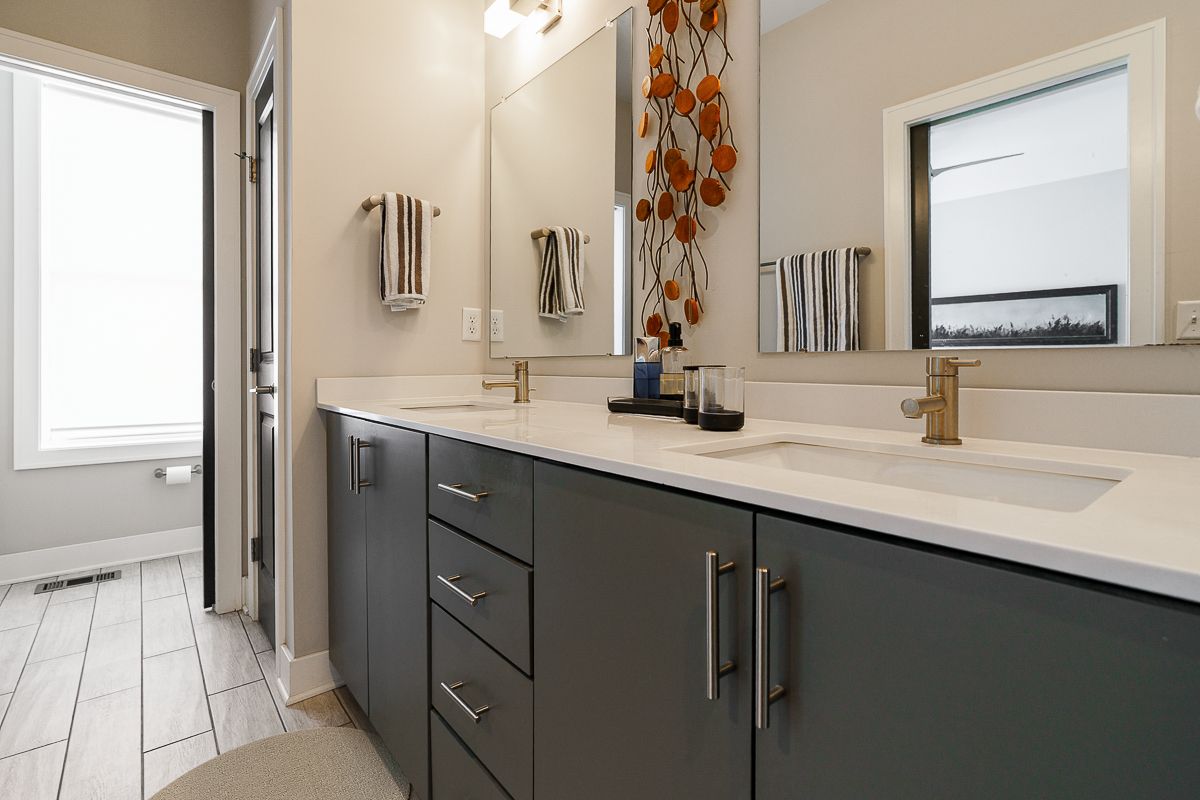309 Auden Ave-33