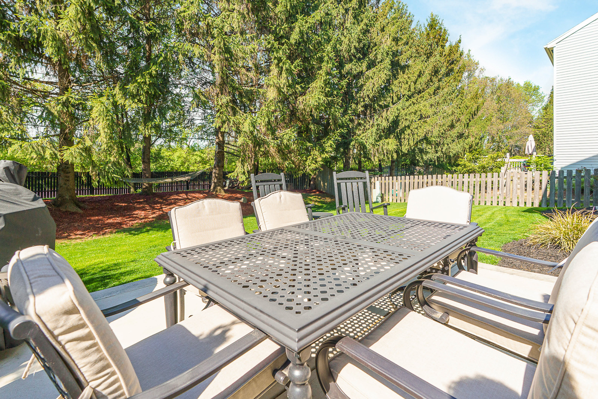3265 Longspur Dr-12