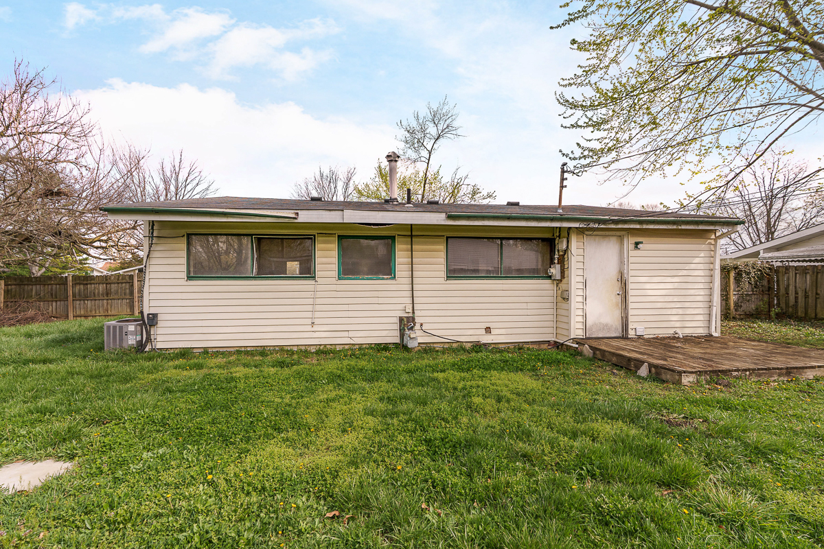 3295 Mary Ave-12