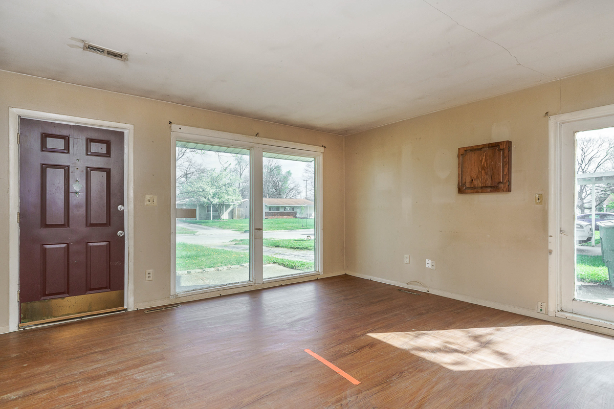 3295 Mary Ave-18
