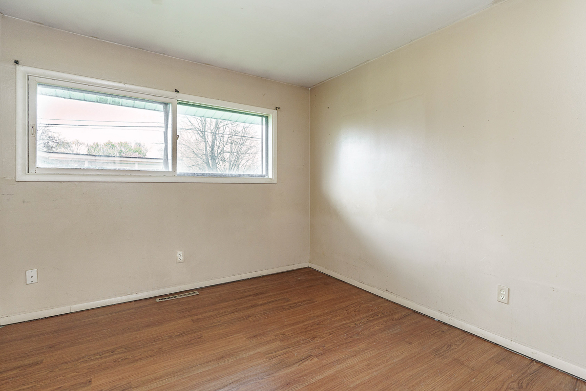 3295 Mary Ave-28