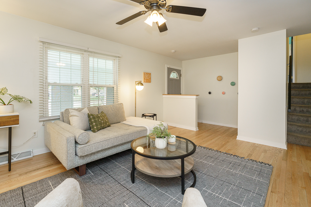 330 Lyncroft Ct-17