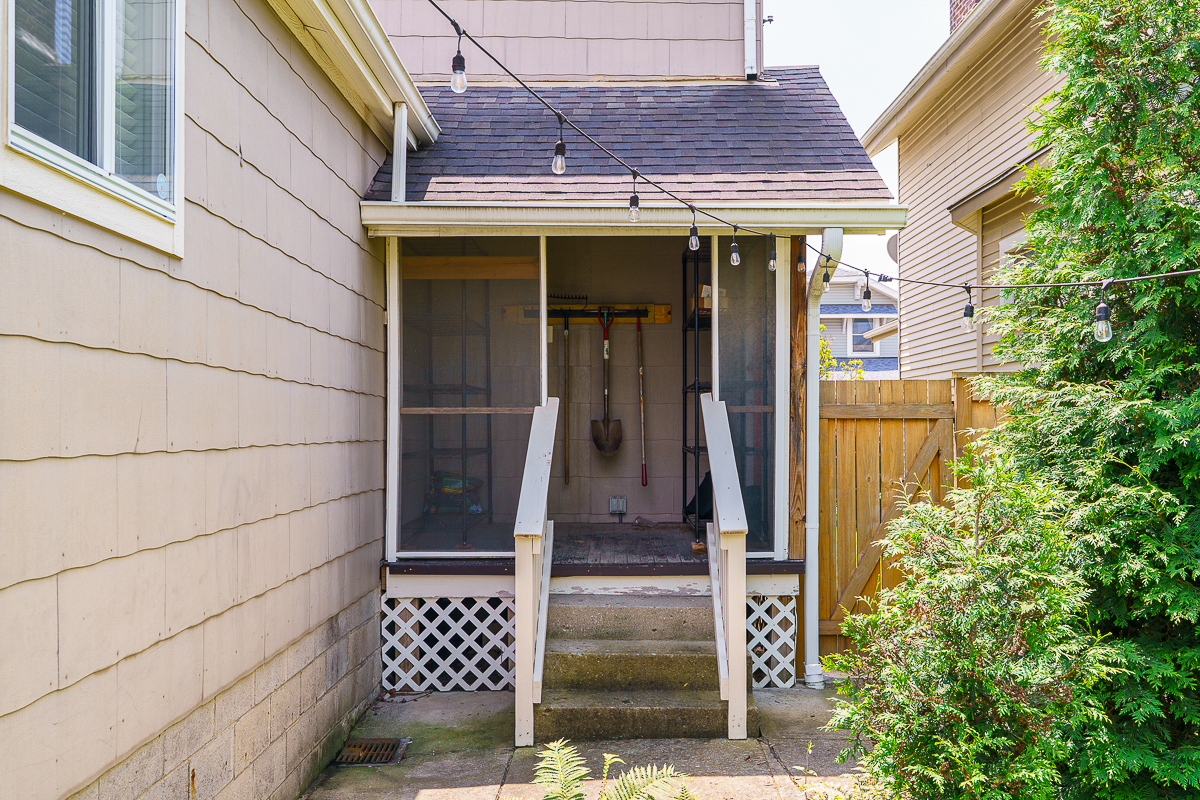 338 Sheldon Ave-14