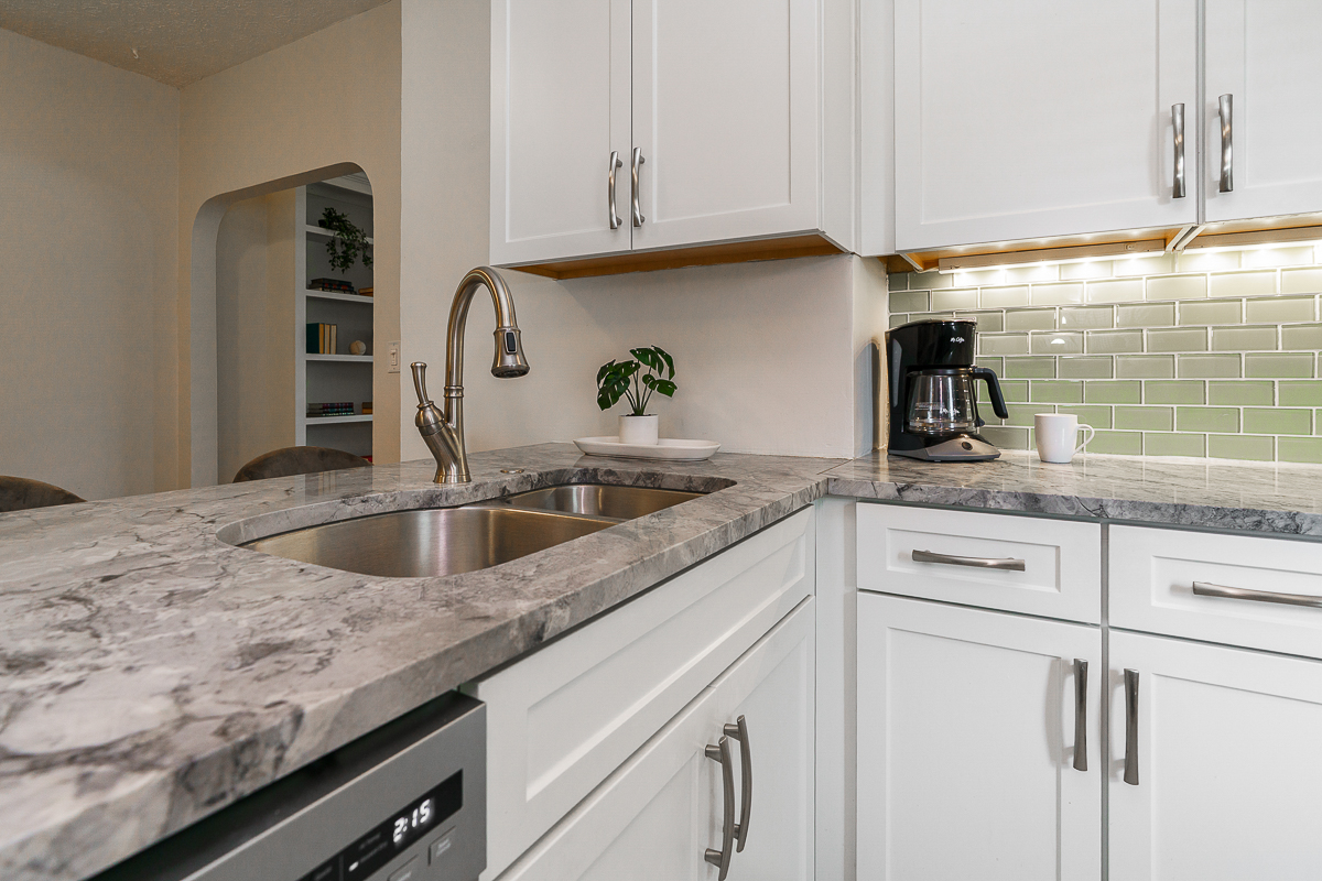 338 Sheldon Ave-33