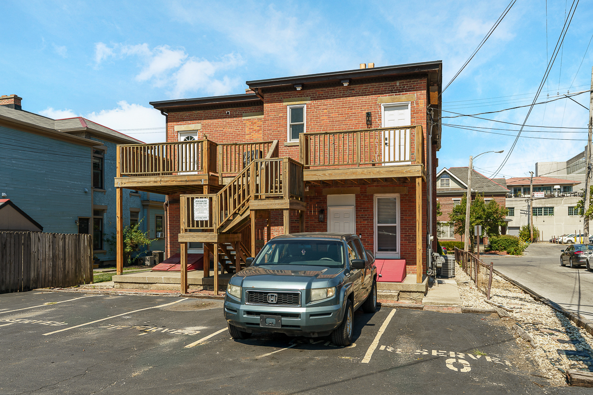 33 w Starr Ave-13
