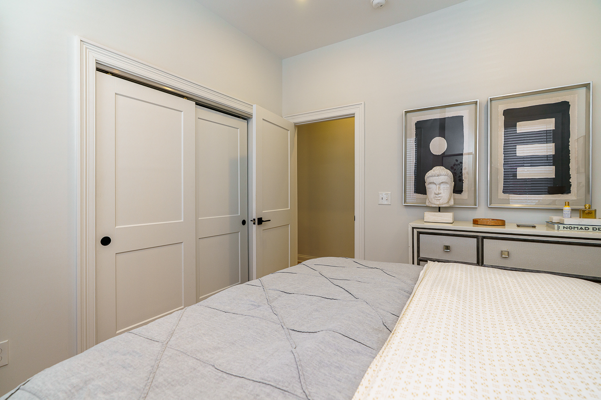 33 w Starr Ave-19