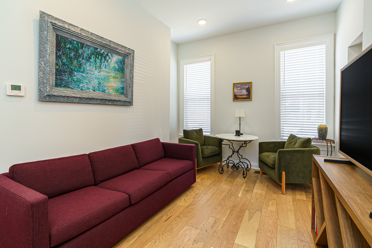 33 w Starr Ave-21