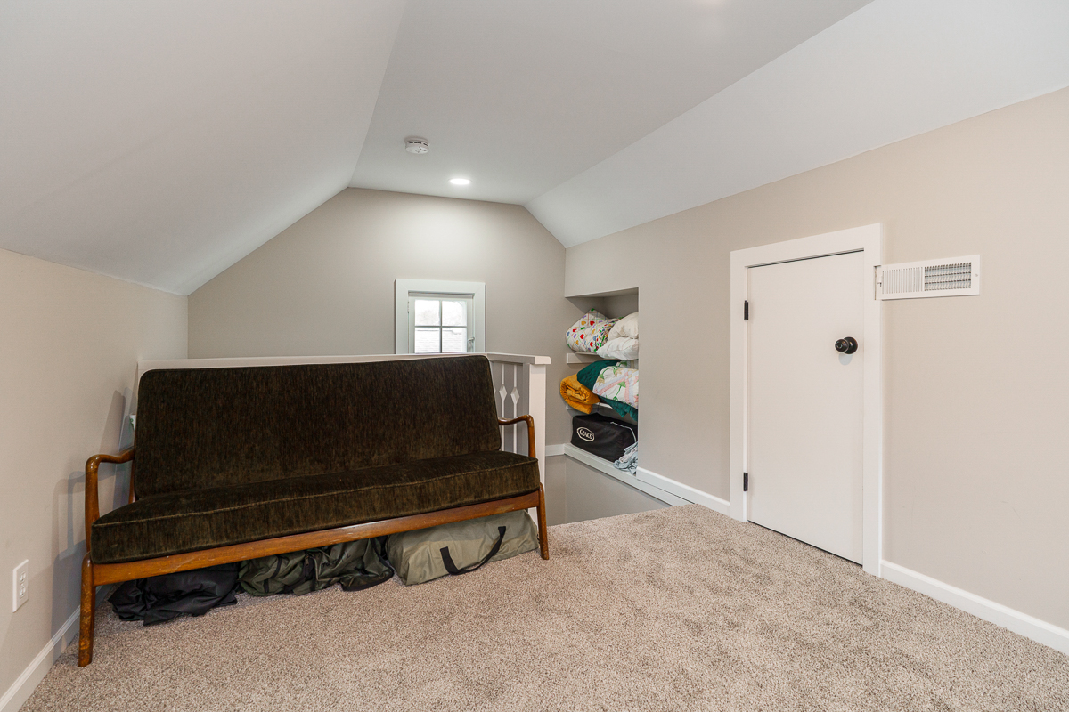 357 Fallis Rd-39