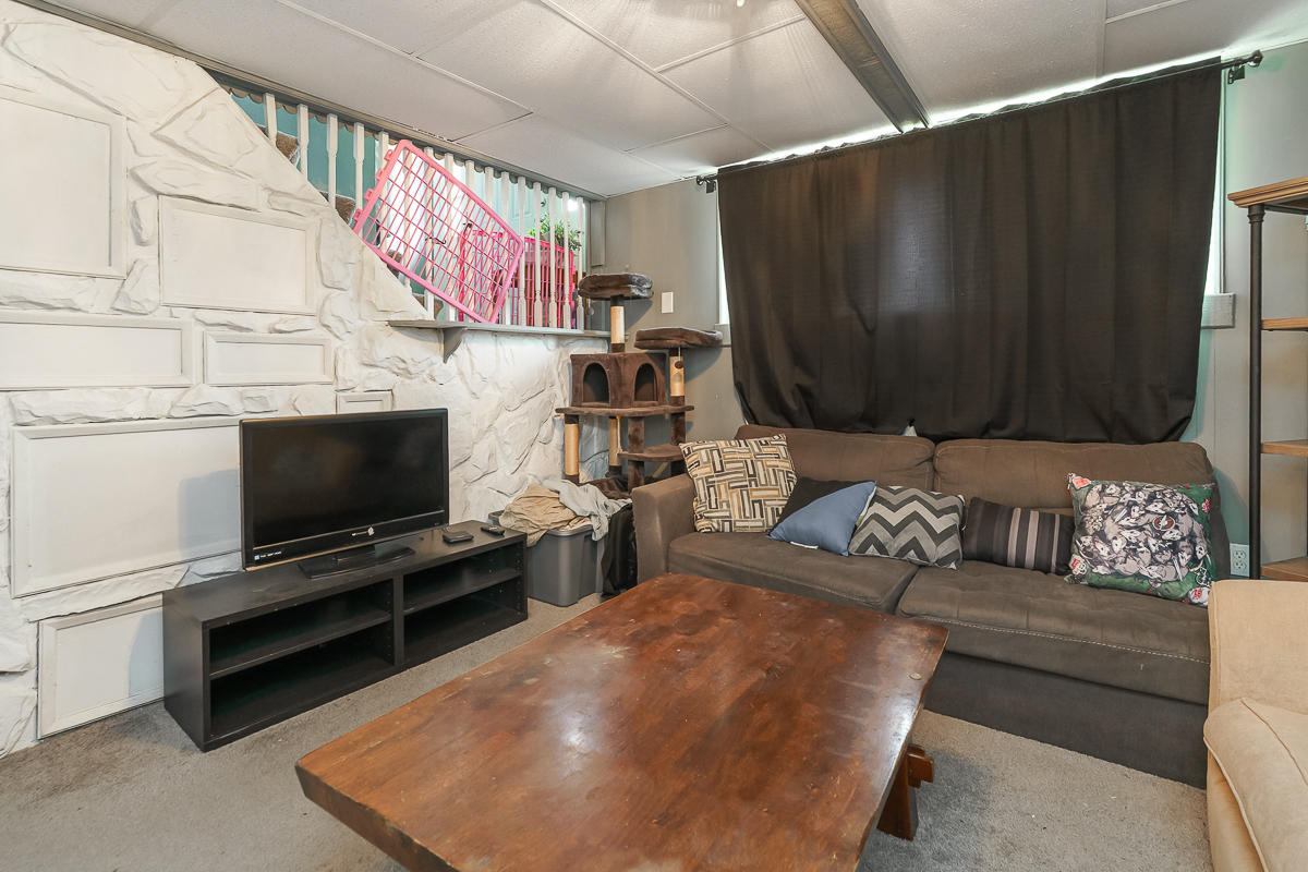 3755 Lynward Rd-25