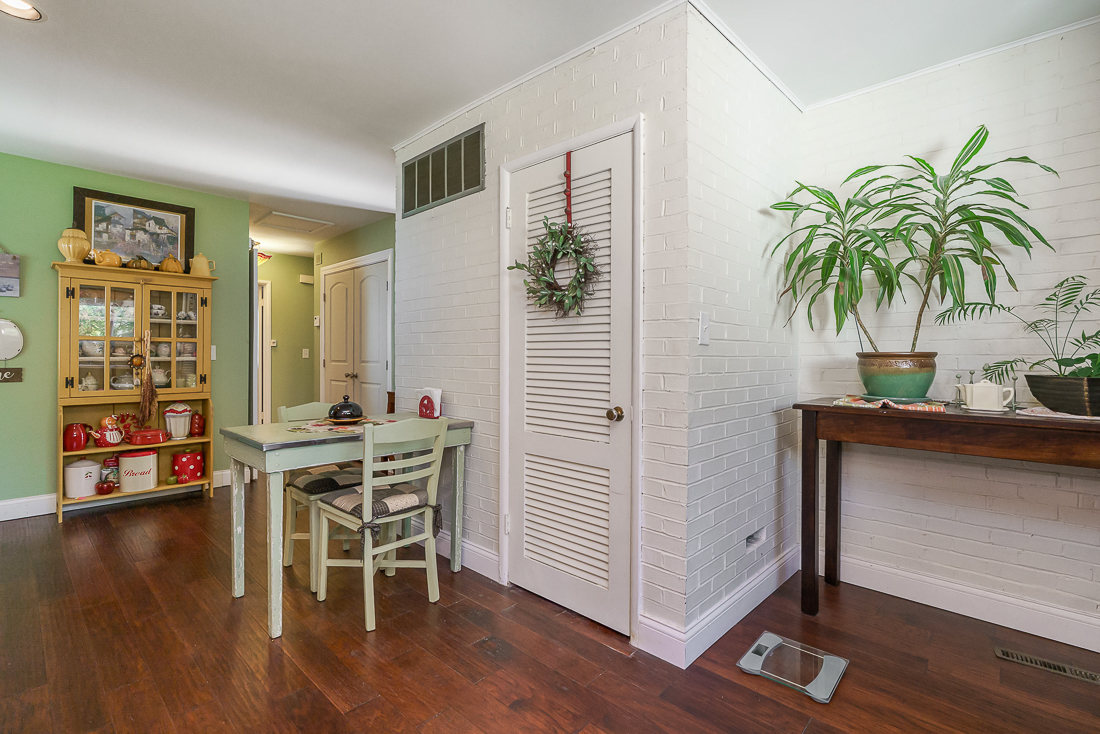 381 Darbyhurst Rd-13