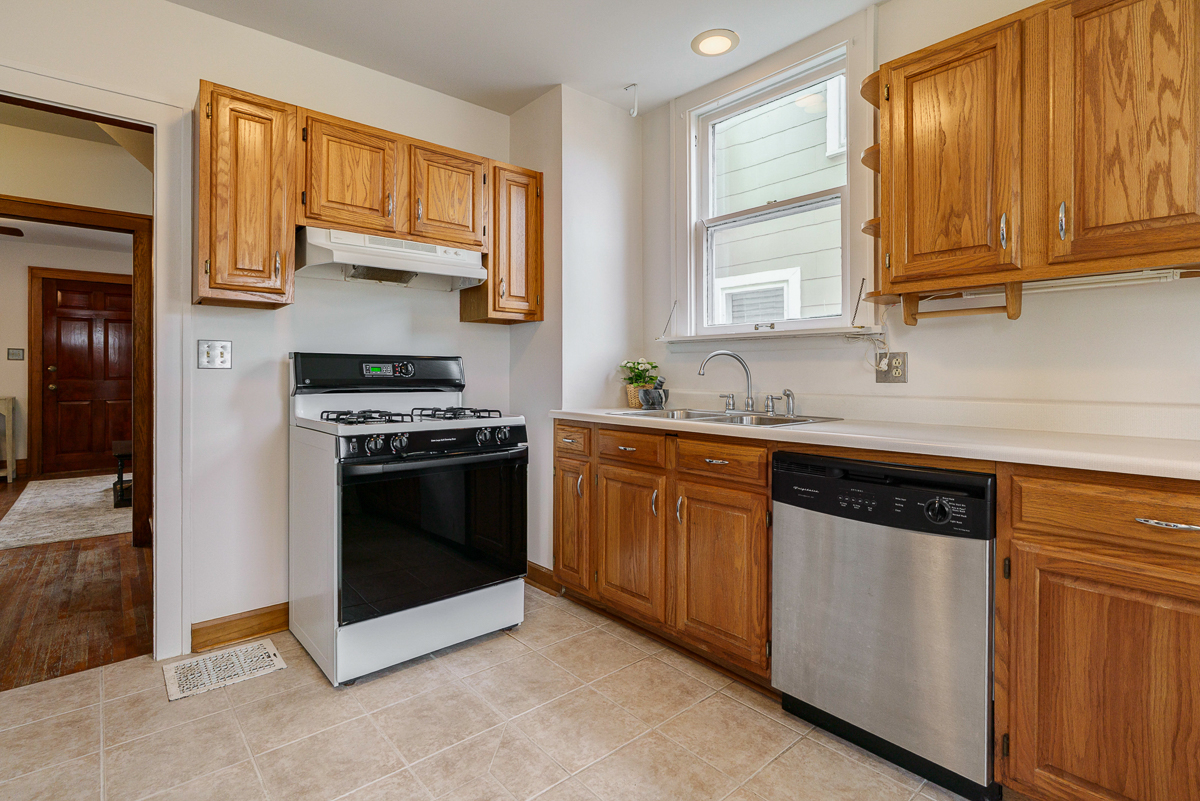 390 e Tulane Rd.-16