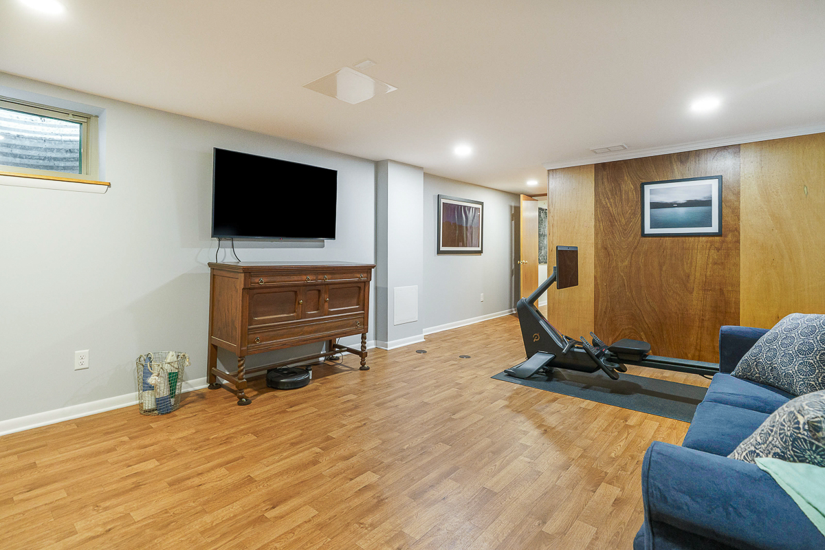3965 Wynding Dr-13