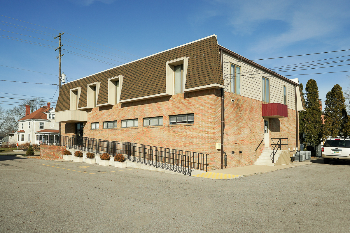 4104 Broadway-27