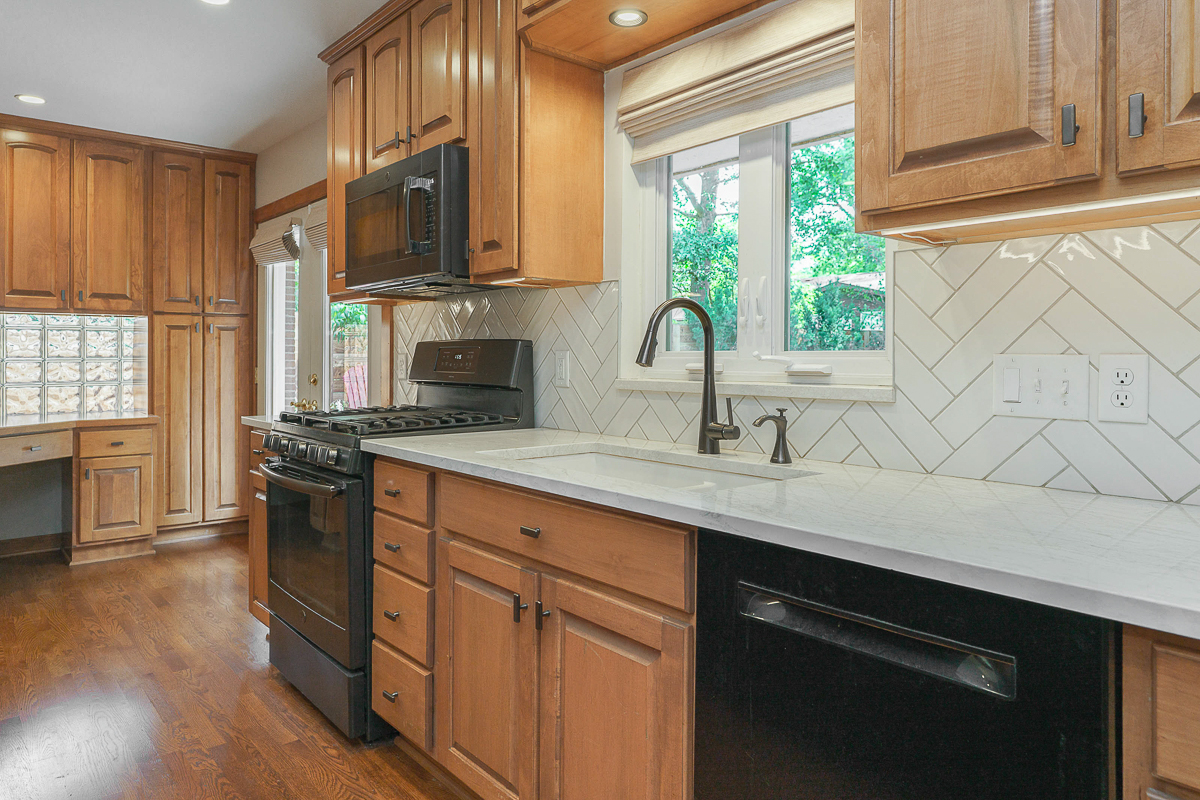 4278 Fairoaks Dr-27