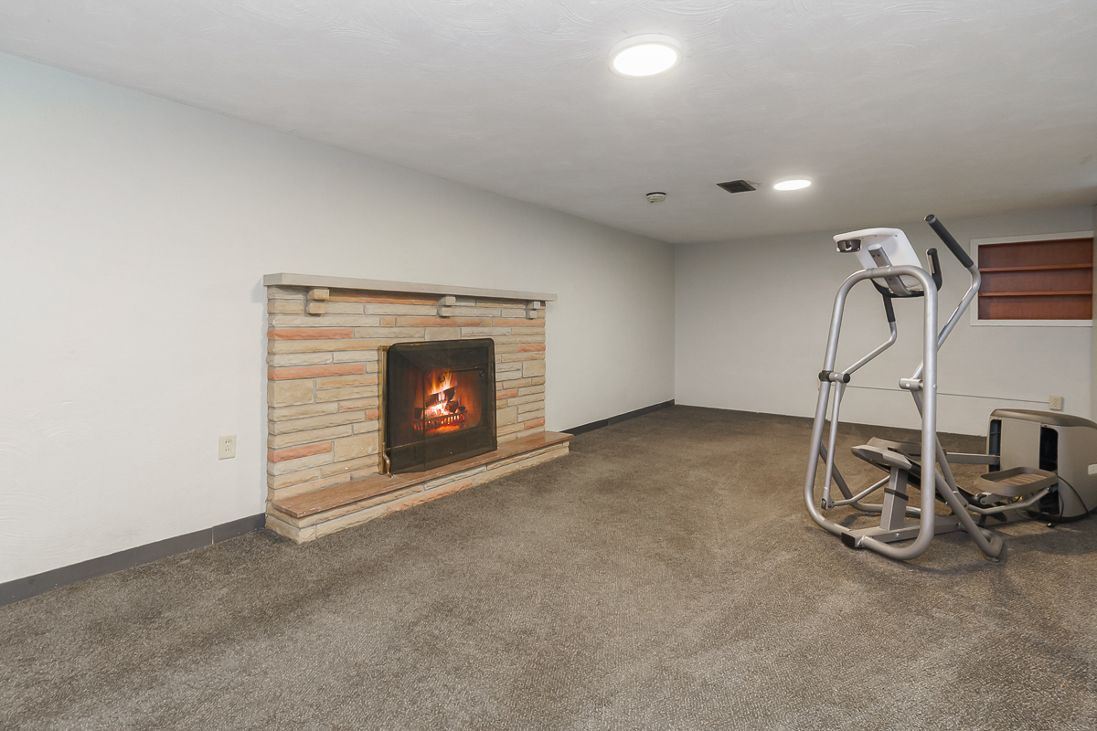 4278 Fairoaks Dr-44