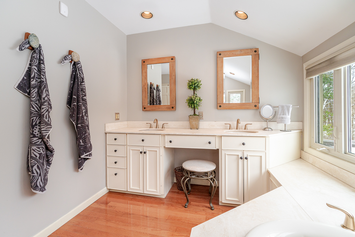 4316 Shire Cove Rd-56