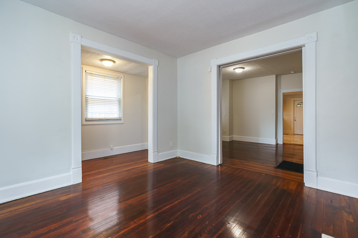 43 W Moler St-18