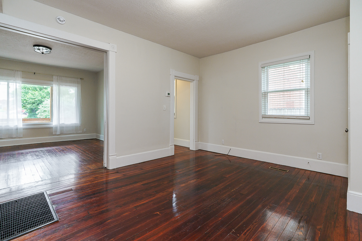 43 W Moler St-21
