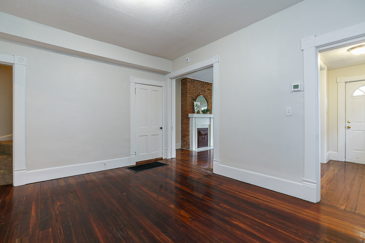 43 W Moler St-22