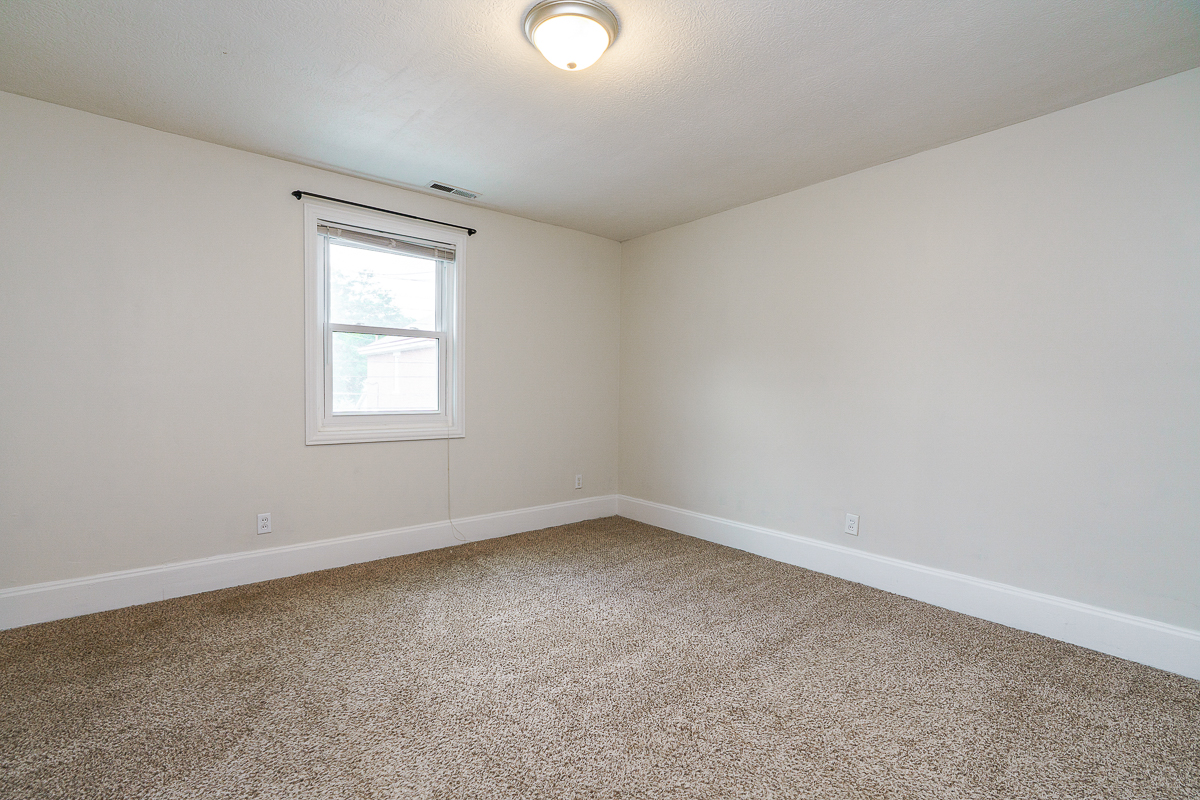 43 W Moler St-23
