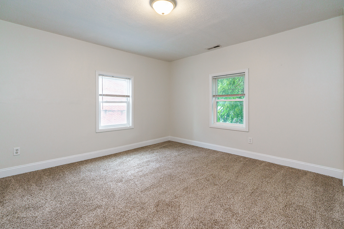 43 W Moler St-31