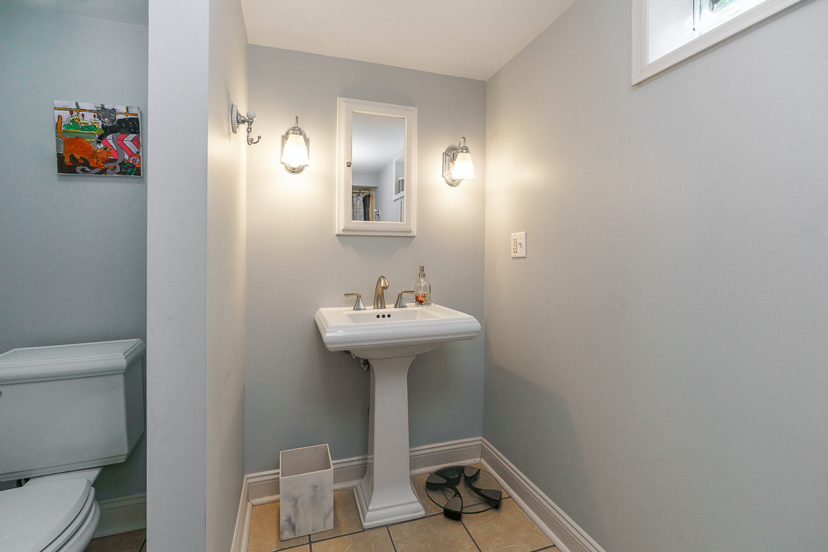 4464 Zeller Rd-59