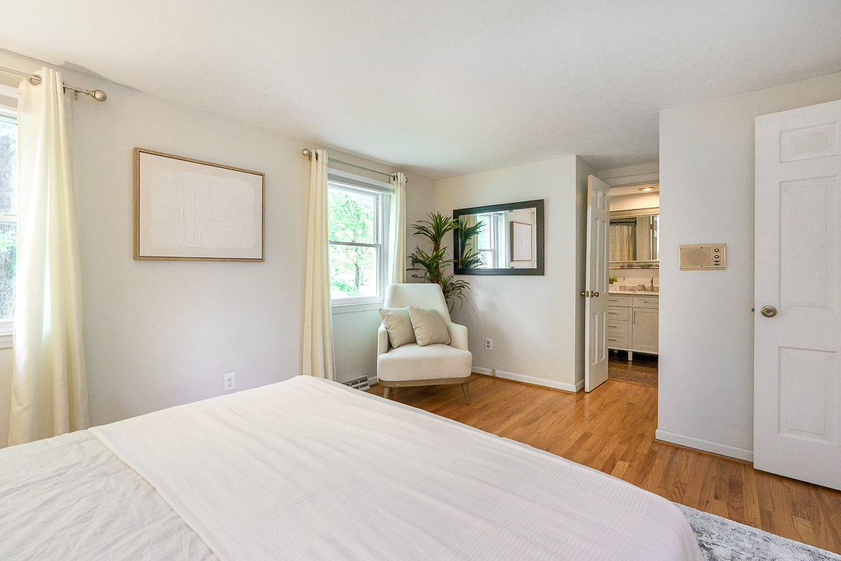 4600 Astral Dr-43