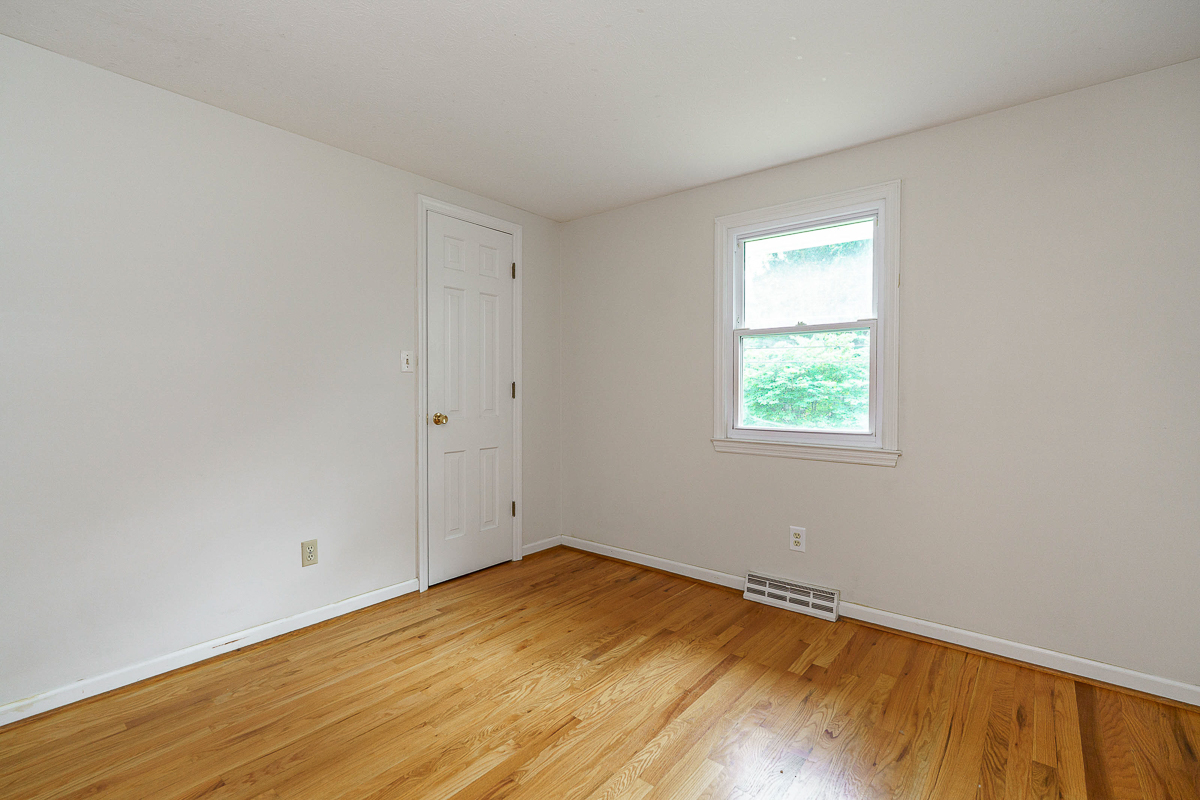 4600 Astral Dr-46