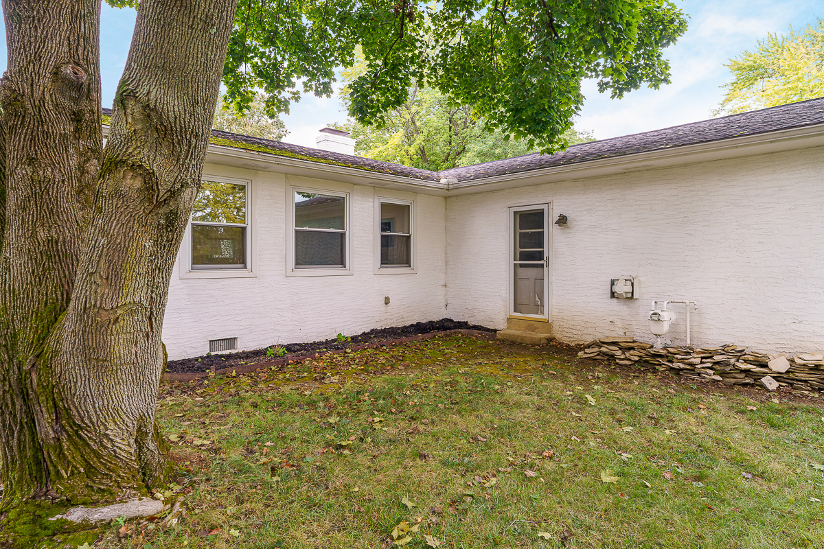 4600 Astral Dr-7