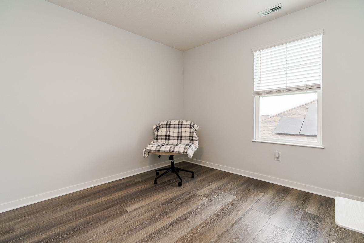 465 Faulkner Dr-37