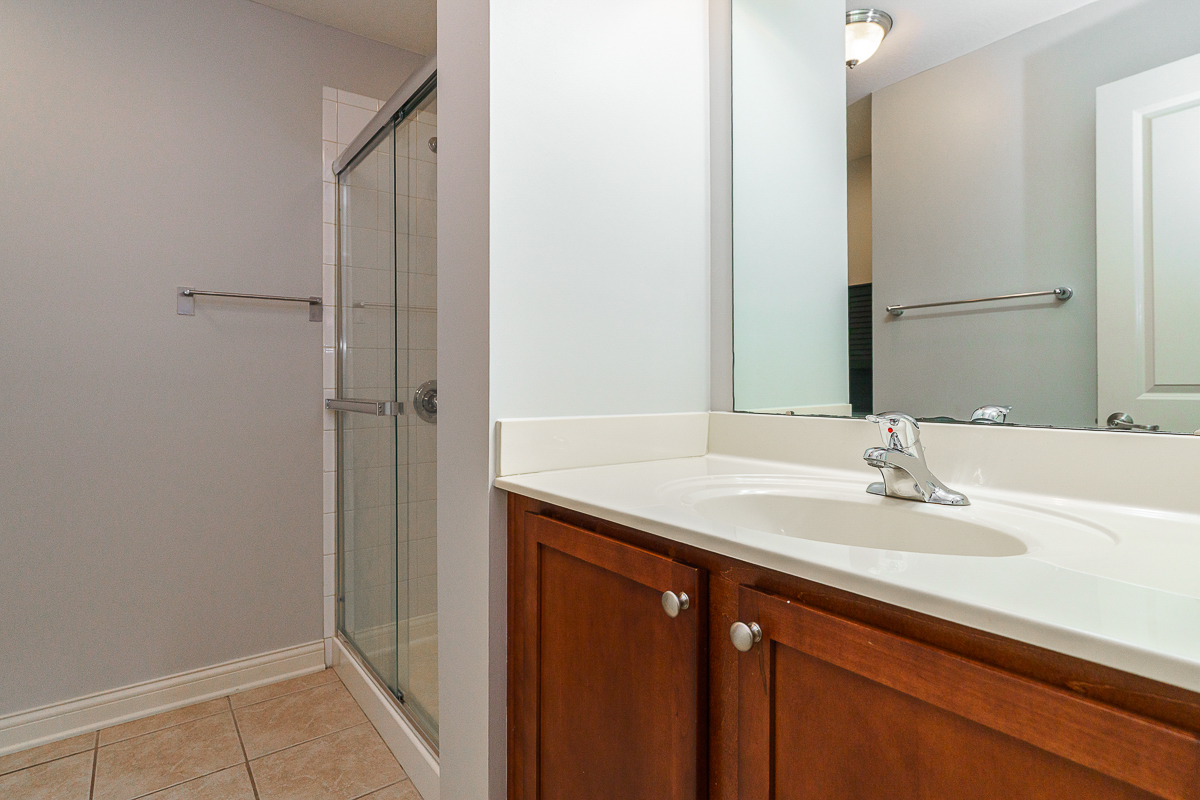 4706 Clubpark Dr-25