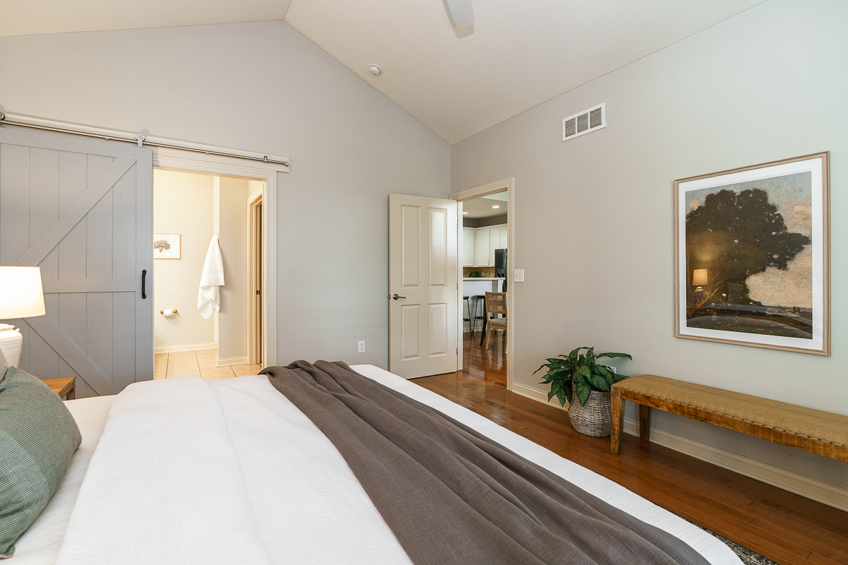4706 Clubpark Dr-28