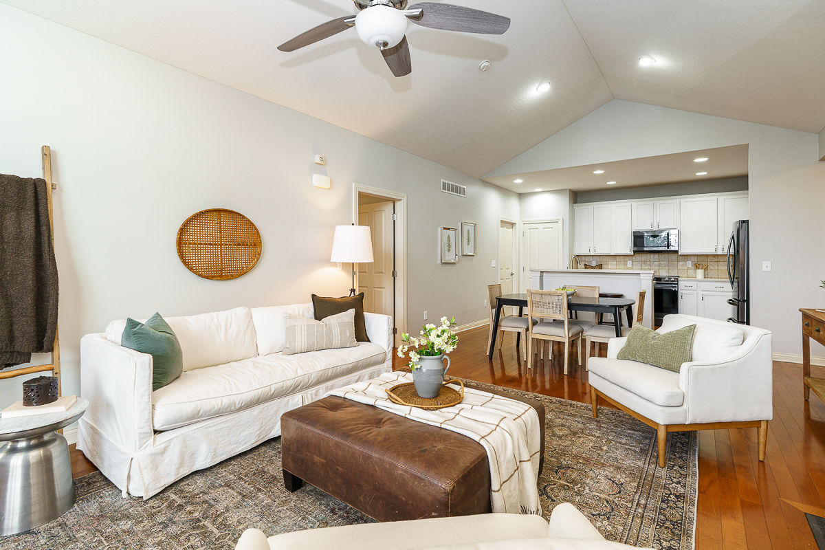 4706 Clubpark Dr-9