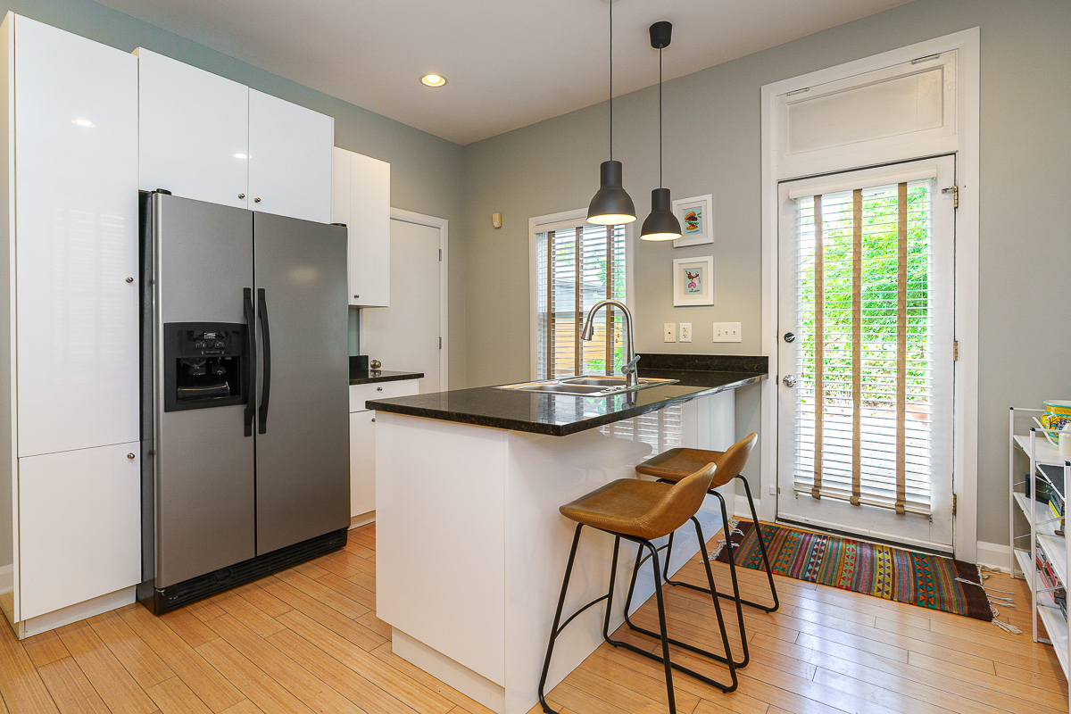 490 Stanley Ave-16