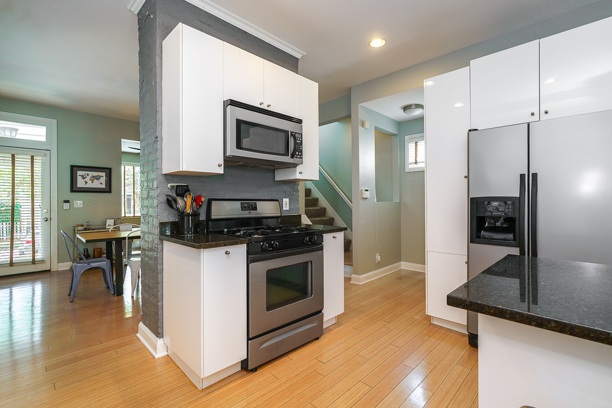 490 Stanley Ave-18