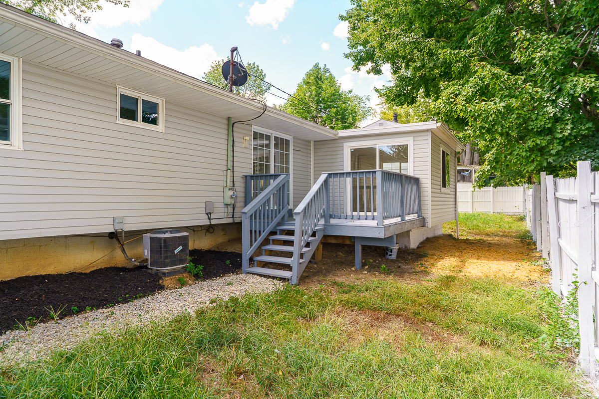 5030 Silverton Dr-6