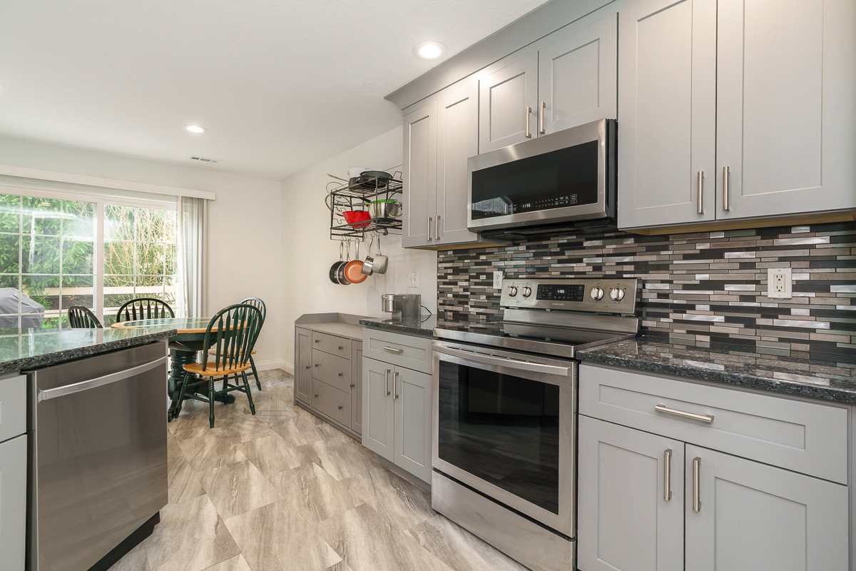 5141 Vinings Blvd-9