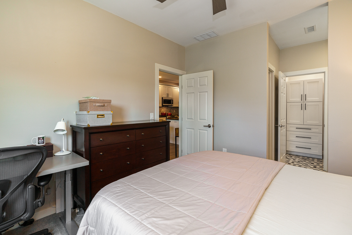 53 Buttles Ave-28