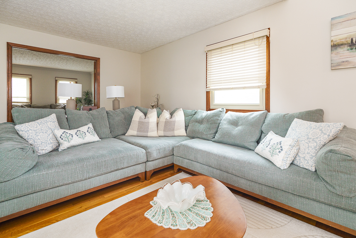 543 Whitson Dr-16